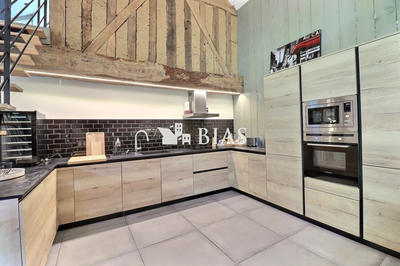 Maison - 212 m² - 5 pièces