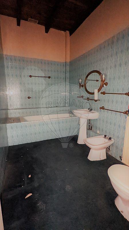 Maison - 280 m² - 8 pièces