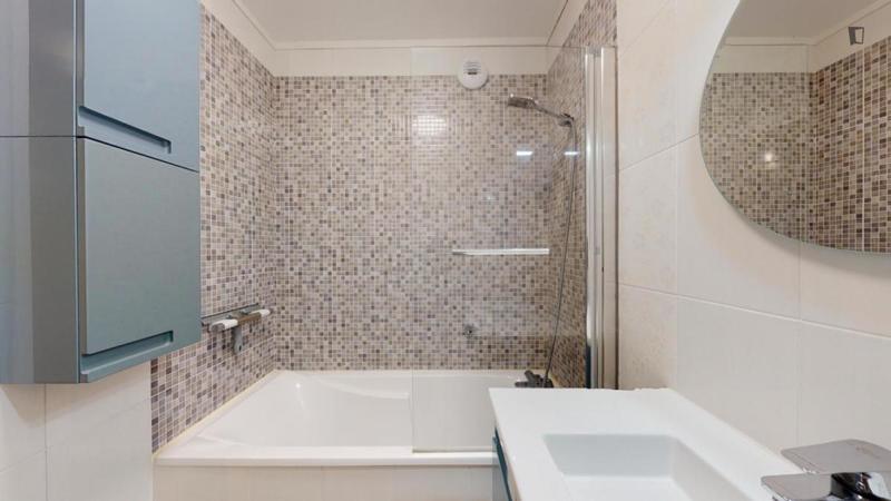 Chambre - 9 m² - 5 pièces