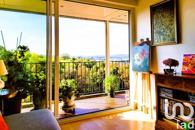 Appartement - 90 m² - 4 pièces