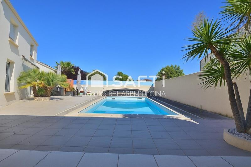 Maison - 162 m² - 8 pièces