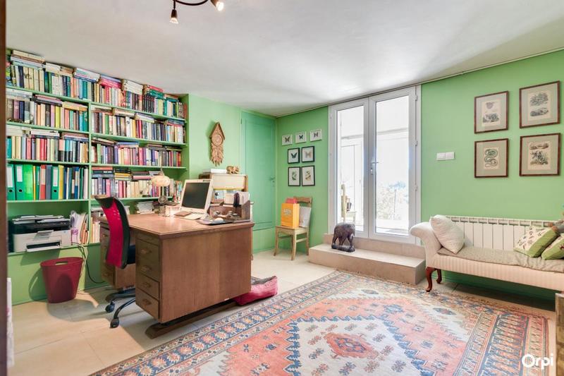 Maison - 246 m² - 7 pièces