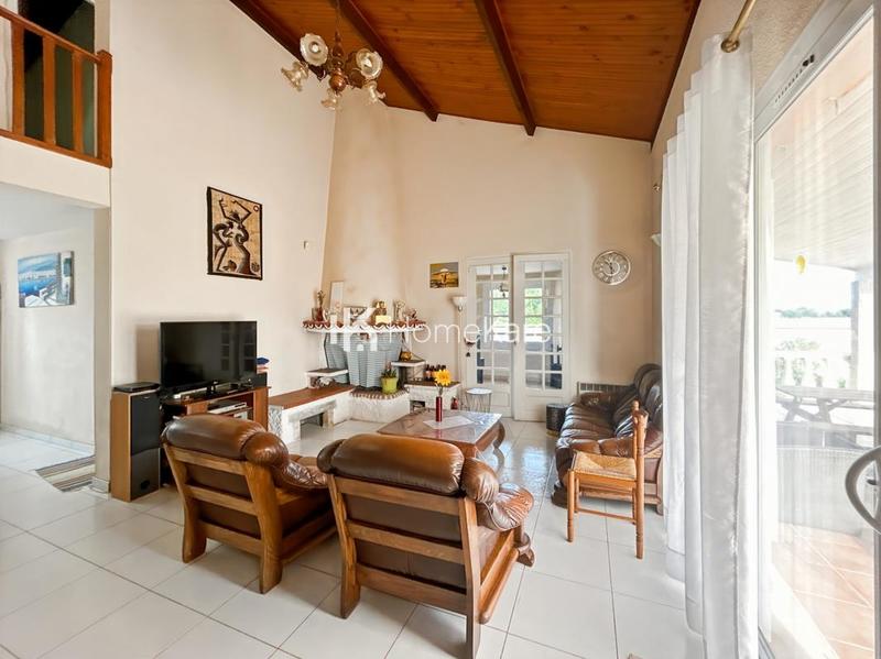 Villa - 200 m² - 8 pièces