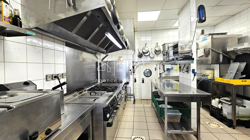 Fonds de commerce - Magasins - 110 m²