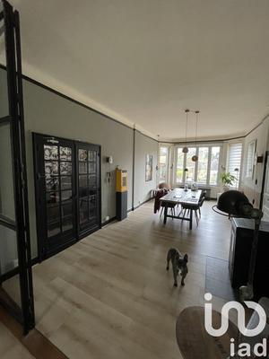 Maison - 194 m² - 8 pièces