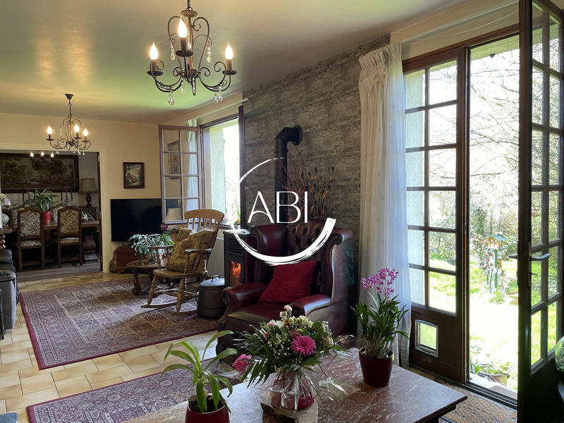 Maison traditionnelle - 130 m² - 6 pièces