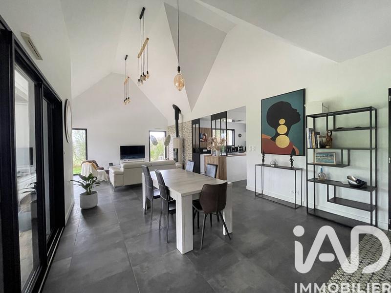 Maison - 135 m² - 5 pièces