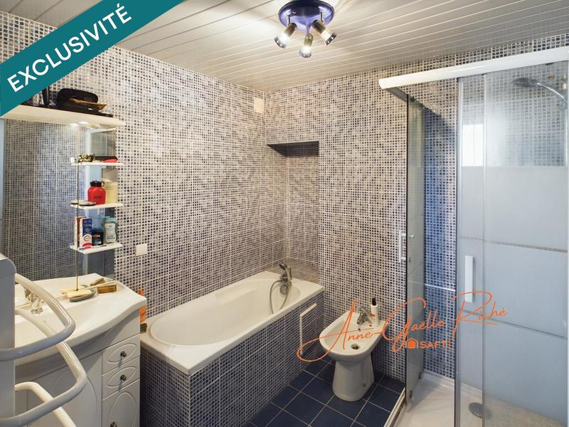 Maison - 300 m² - 16 pièces