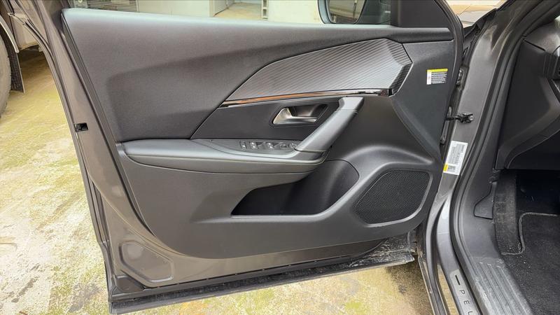 Peugeot 2008 II 1.5 BlueHDi 130 Eat8 Gt Pack