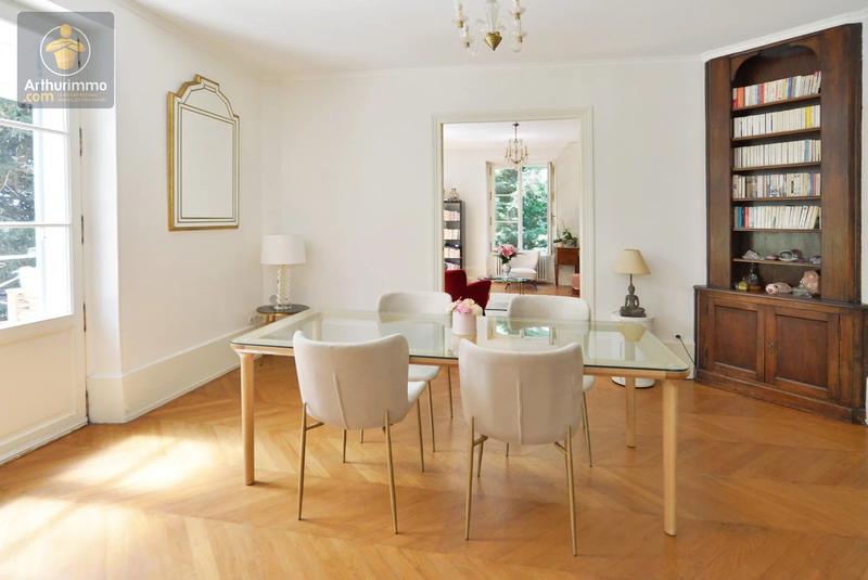 Maison - 333 m² - 10 pièces