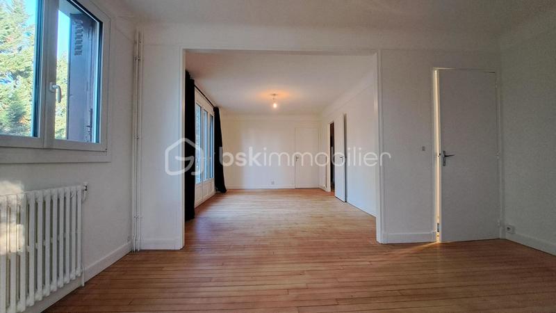 Propriété - 230 m² - 10 pièces