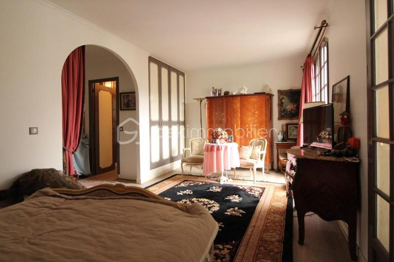 Maison - 226 m² - 7 pièces