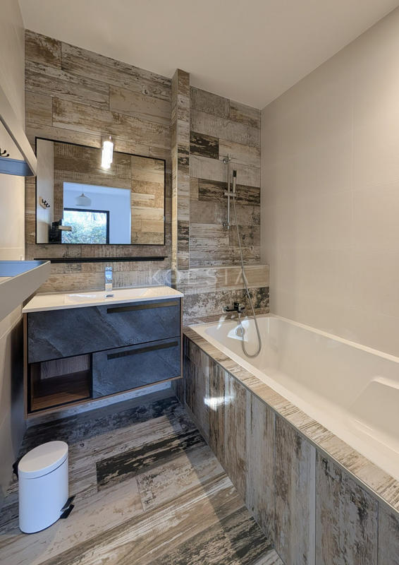 Maison - 120 m² - 5 pièces