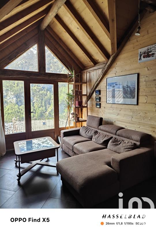 Maison - 261 m² - 9 pièces