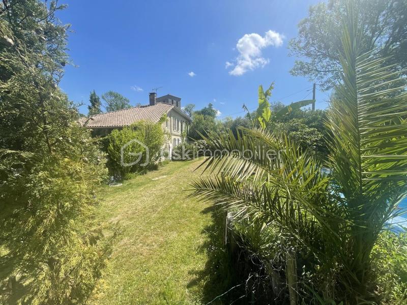 Maison ancienne - 186 m² - 7 pièces