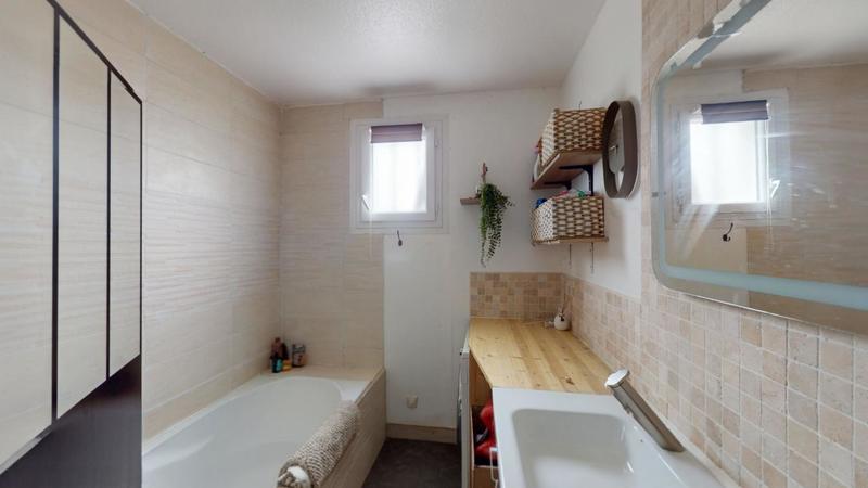 Maison - 98 m² - 4 pièces