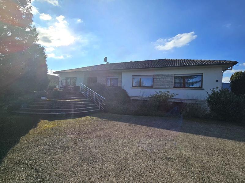 Maison - 166 m² - 8 pièces