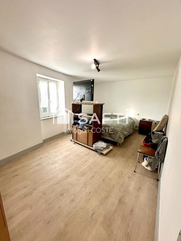 Maison - 93 m² - 5 pièces