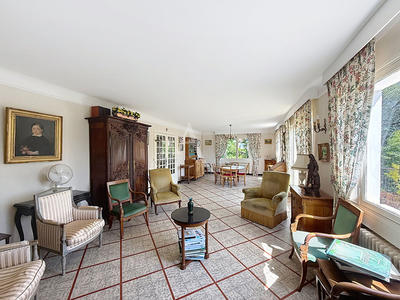 Maison - 180 m² - 7 pièces