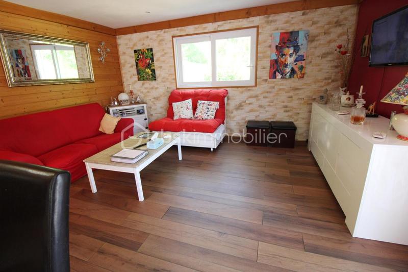 Propriété - 140 m² - 8 pièces