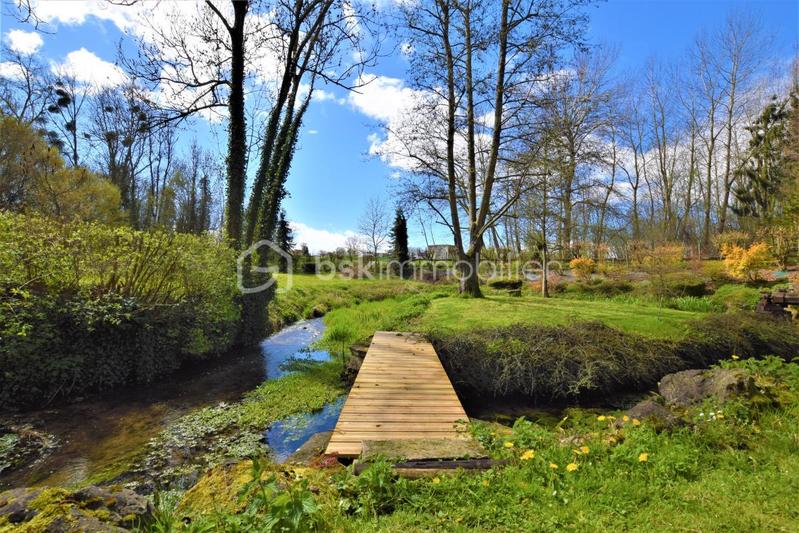 Moulin - 196 m² - 8 pièces