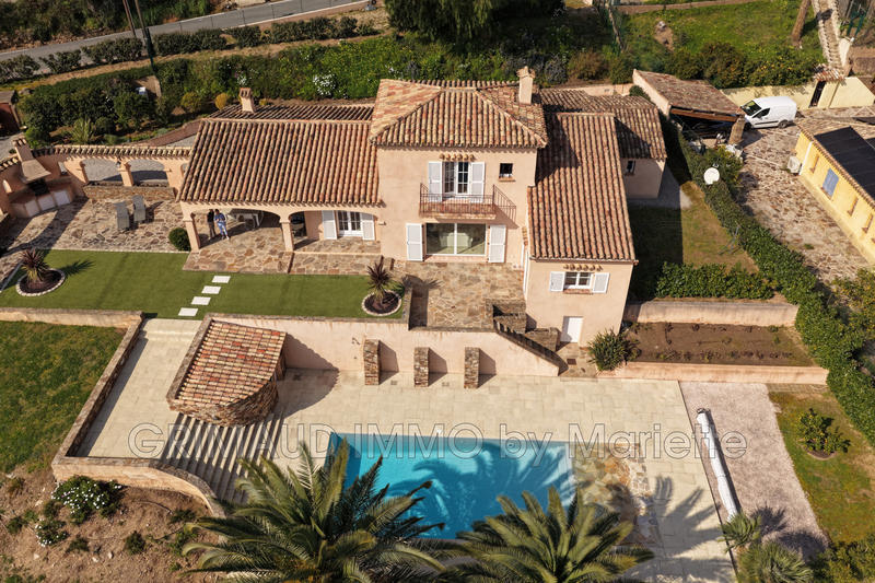 Villa - 180 m² - 6 pièces