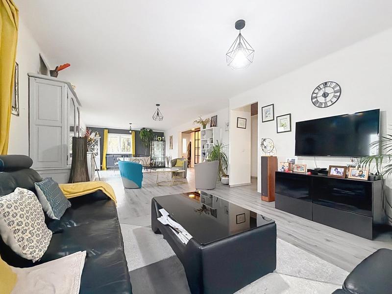 Maison - 172 m² - 6 pièces