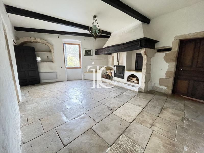 Maison en pierre - 188 m² - 7 pièces