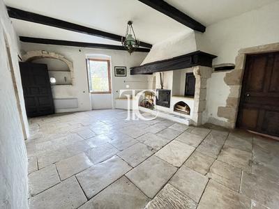Maison en pierre - 188 m² - 7 pièces