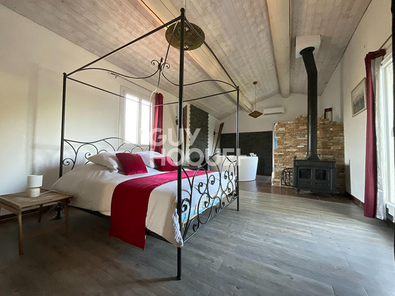 Villa - 235 m² - 6 pièces