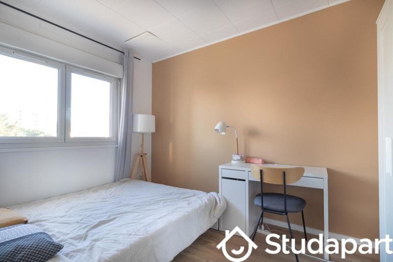 Chambre - 9 m² - 1 pièce