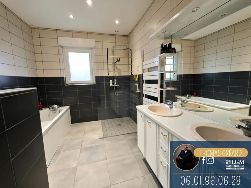 Maison - 156 m² - 7 pièces