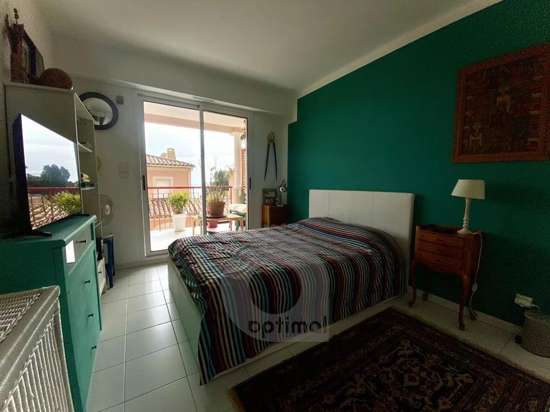 Maison jumelée - 94 m² - 5 pièces