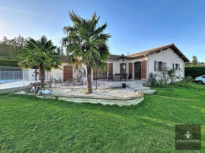 Maison - 135 m² - 6 pièces