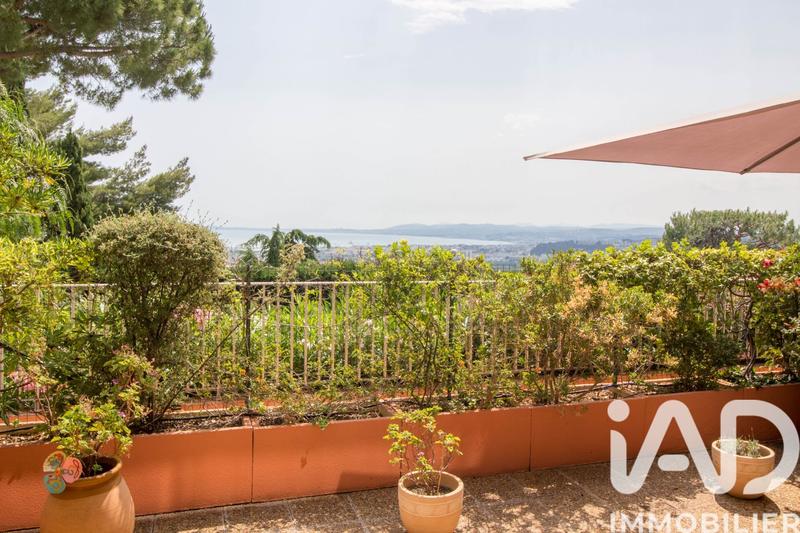 Appartement - 90 m² - 4 pièces