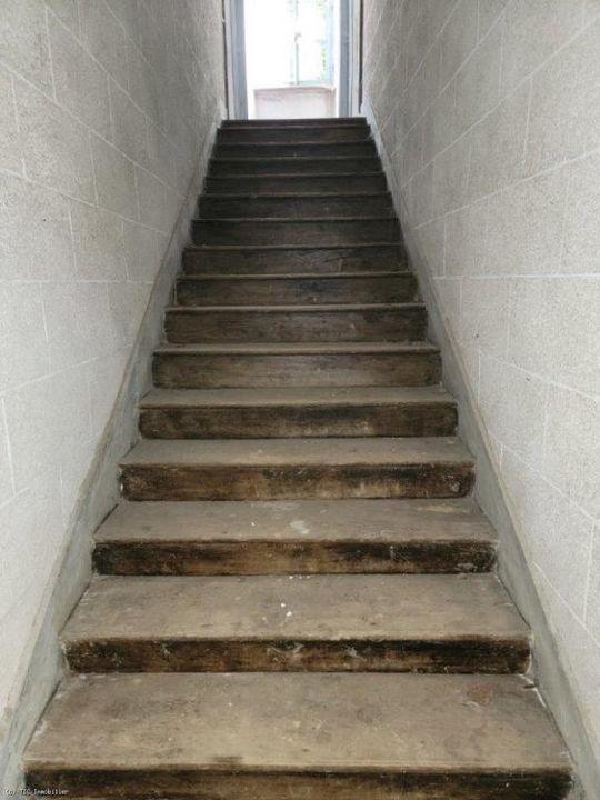 Maison - 235 m² - 9 pièces