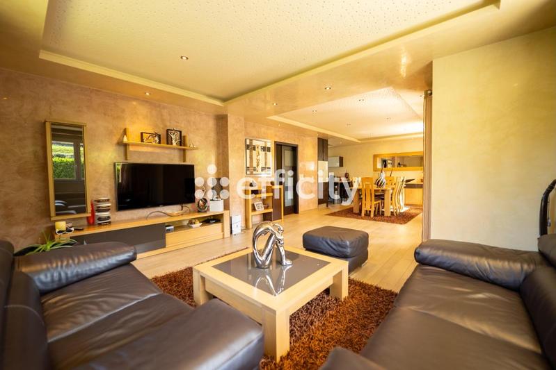 Pavillon - 175 m² - 6 pièces