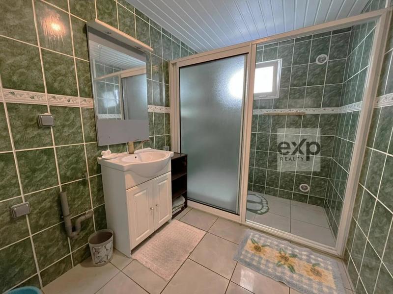 Maison - 175 m² - 8 pièces