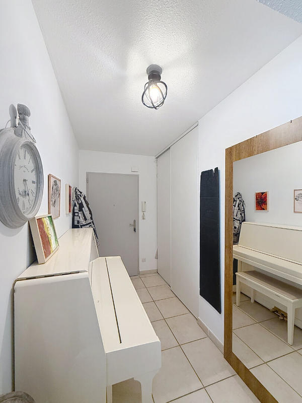 Appartement - 90 m² - 4 pièces