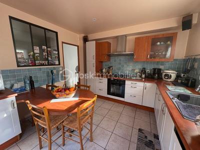 Maison - 110 m² - 6 pièces