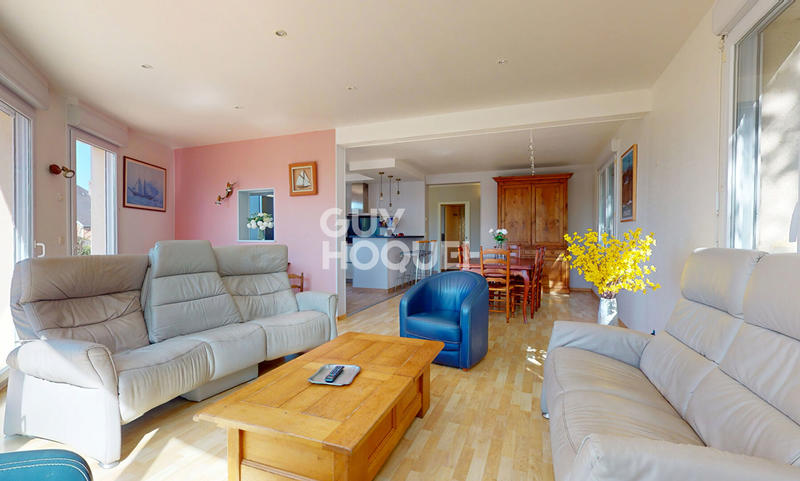 Maison - 145 m² - 6 pièces