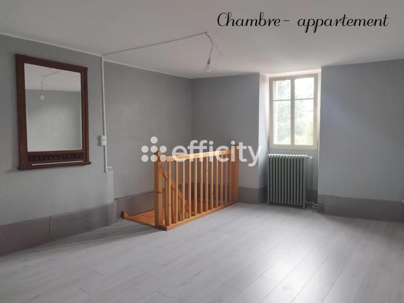 Maison - 280 m² - 10 pièces