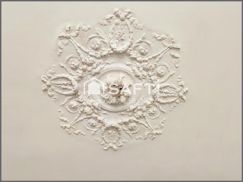 Maison - 247 m² - 6 pièces