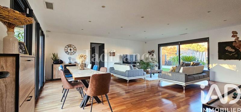 Maison - 147 m² - 6 pièces