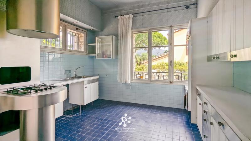 Appartement - 122 m² - 4 pièces