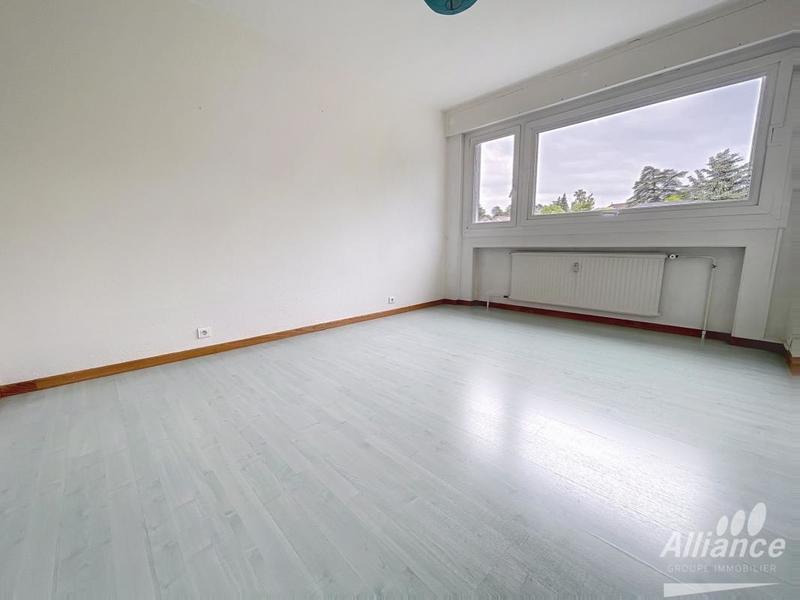 Appartement - 93 m² - 5 pièces