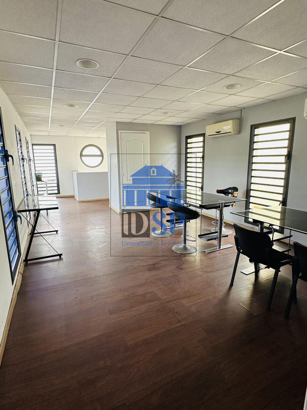 Local commercial - 50 m² - 2 pièces