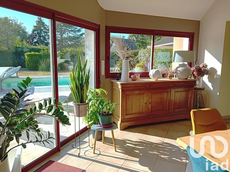 Maison - 205 m² - 8 pièces