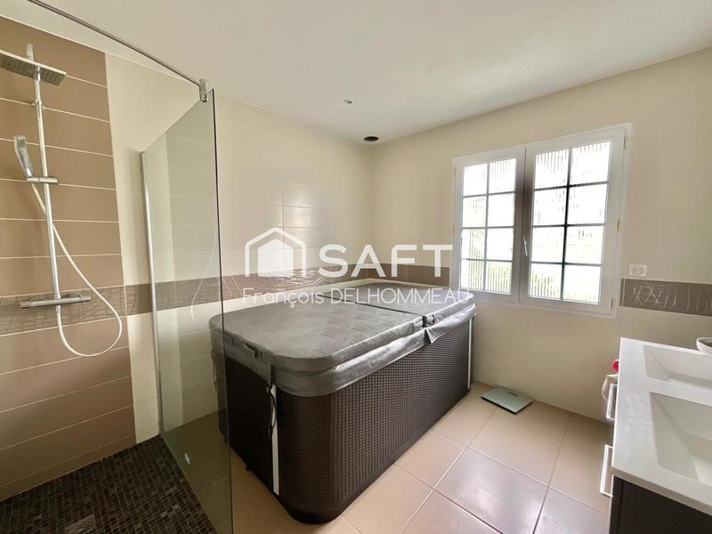 Maison - 137 m² - 7 pièces