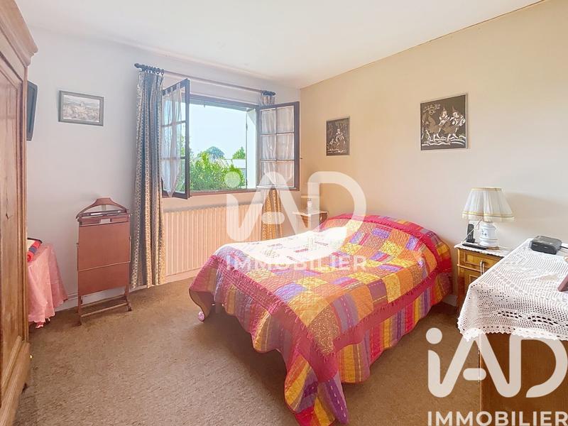 Maison - 232 m² - 8 pièces